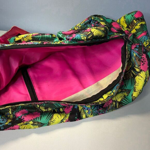 Kavu Rope Sling Crossbody Bag Tropical Greens - Picture 5 of 5